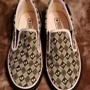 NWOT...Converse Chuck Taylor Broken Heart- Unisex